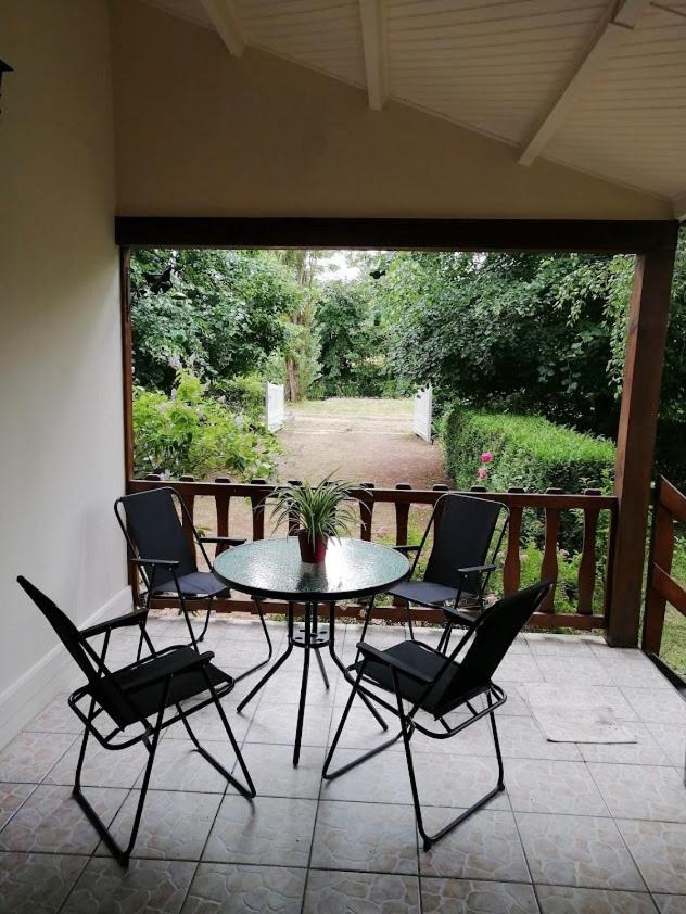 Gite Les Hortensias Vaas Exterior photo